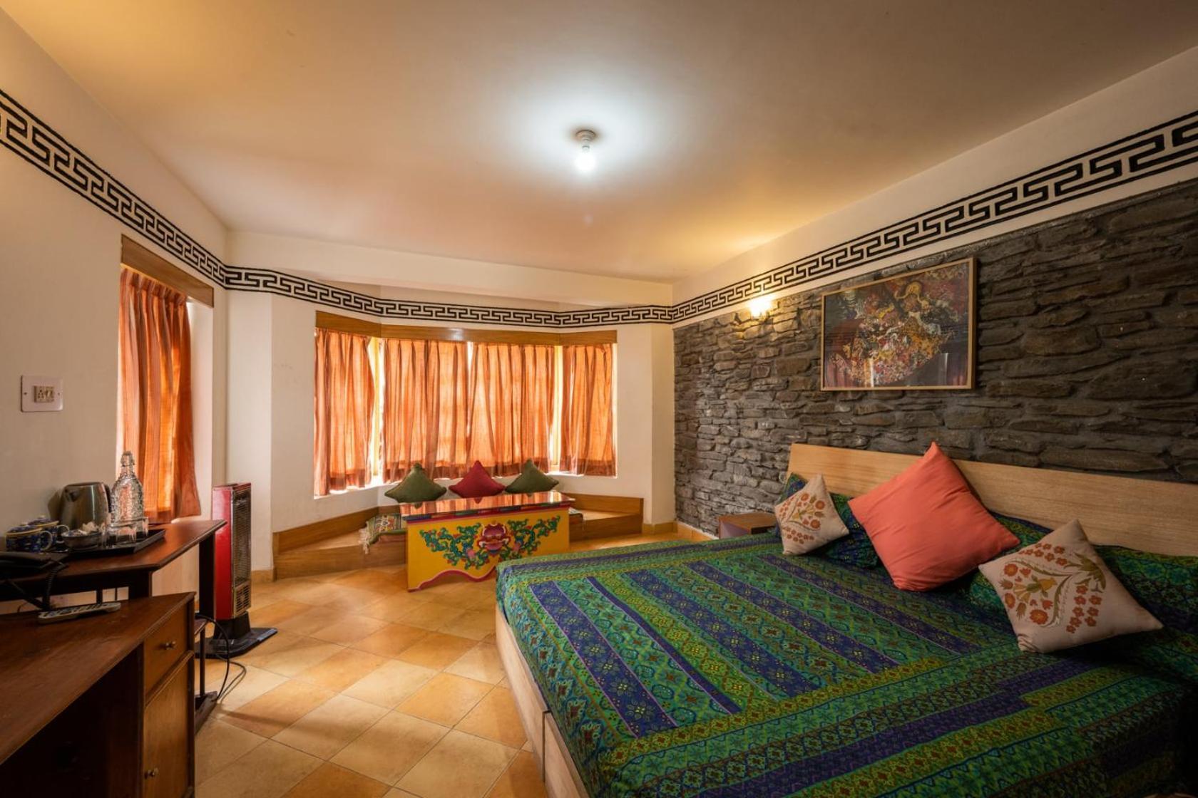 לינה וארוחת בוקר Jispa Gemoor Khar- Manor House מראה חיצוני תמונה