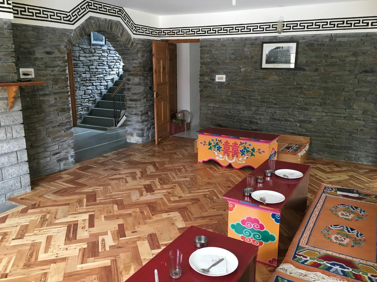 לינה וארוחת בוקר Jispa Gemoor Khar- Manor House מראה חיצוני תמונה