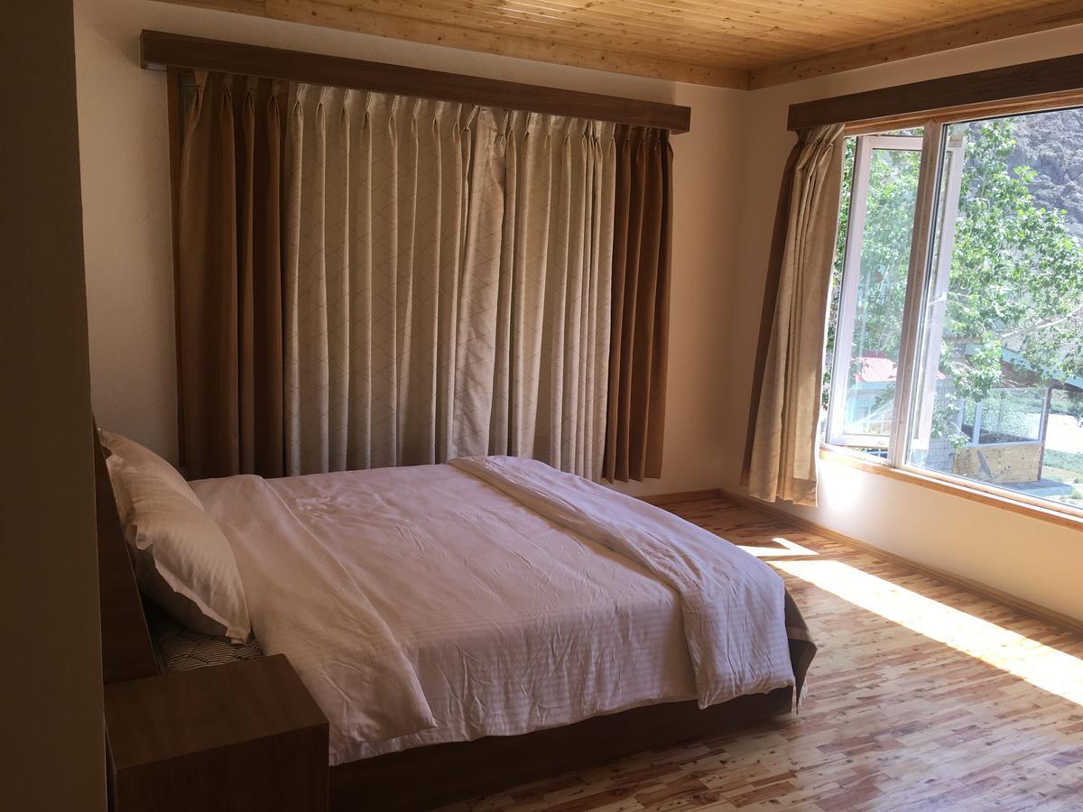 לינה וארוחת בוקר Jispa Gemoor Khar- Manor House מראה חיצוני תמונה