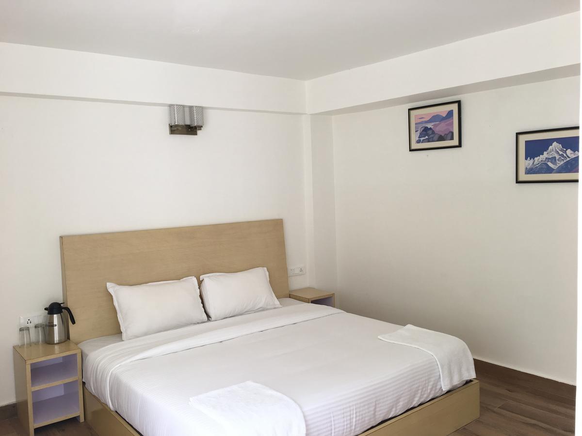 לינה וארוחת בוקר Jispa Gemoor Khar- Manor House מראה חיצוני תמונה