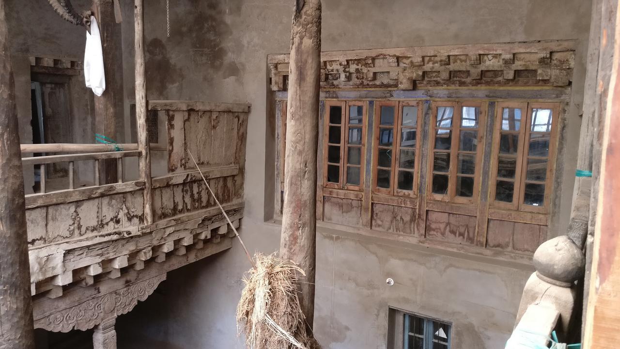 לינה וארוחת בוקר Jispa Gemoor Khar- Manor House מראה חיצוני תמונה